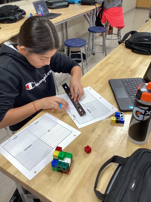 EAMS student working on modeling STEM project