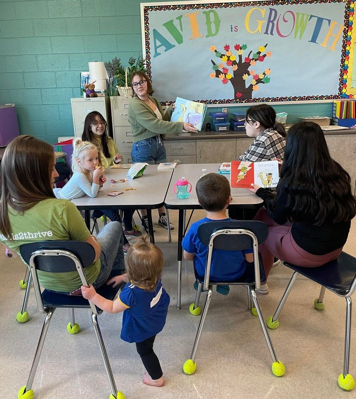 AVID students working with preschoolers